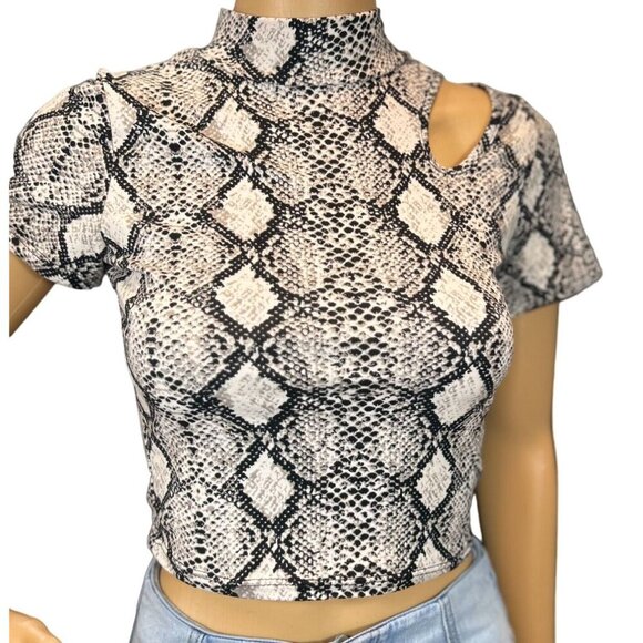 (6 for $25) Caution to the Wind Snakeskin Print Cut-out Tee - Small - Picture 2 of 8